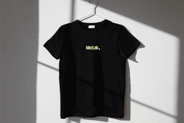 Camiseta negra logo fdezLab.